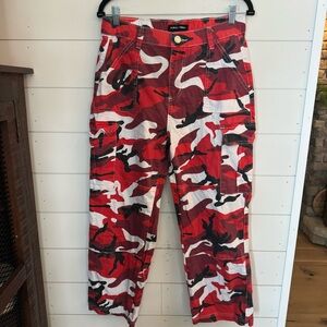 Almost Famous Women’s /Teens Red Camo Cargo Pants Size Large